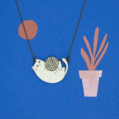 Halskette "Playful Cat" Creme