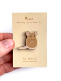 Pin "Braune Maus" Holz