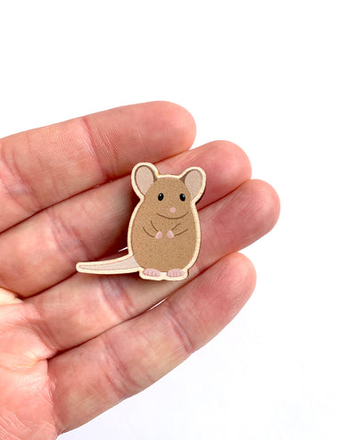 Pin "Braune Maus" Holz