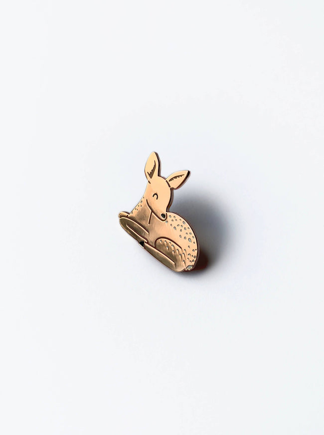 Pin "Reh" Emaille