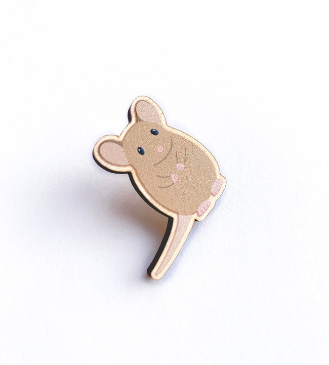 Pin "Braune Maus" Holz